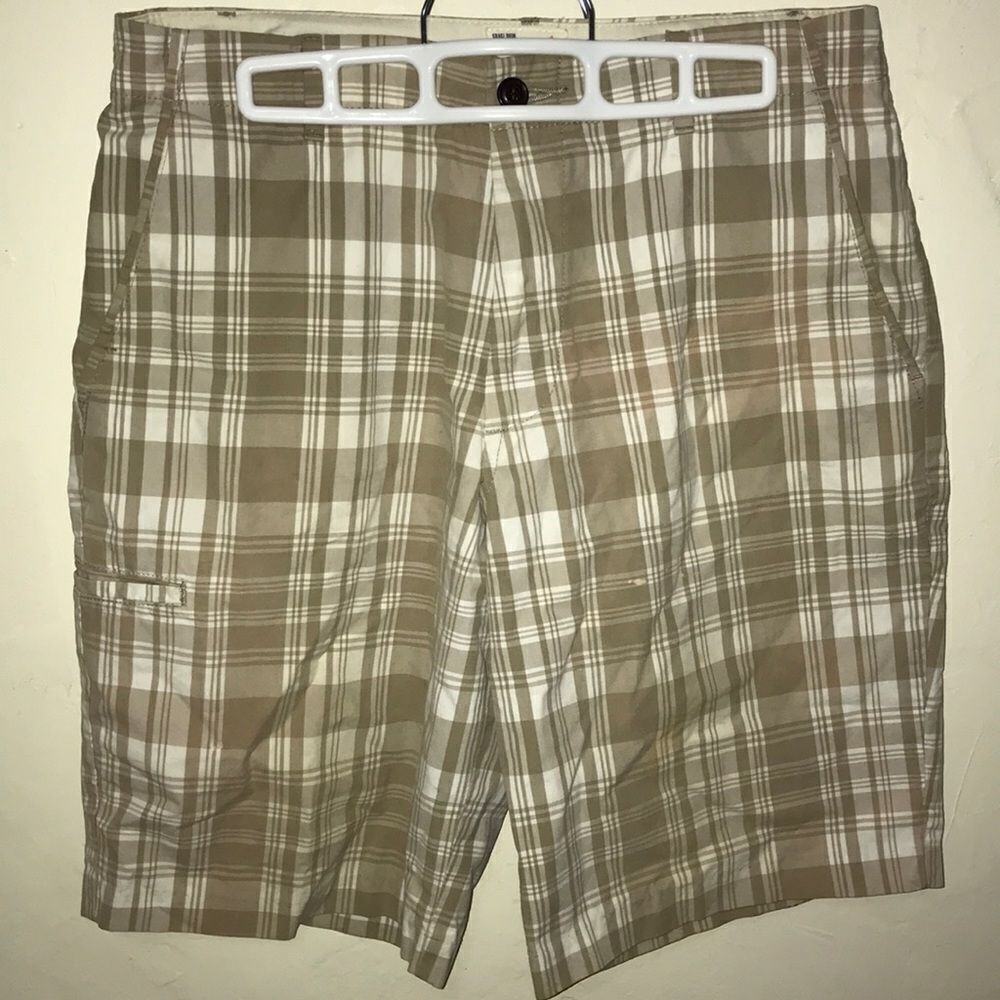 3/$15 Men’s dockers form plaid summer shorts size 30